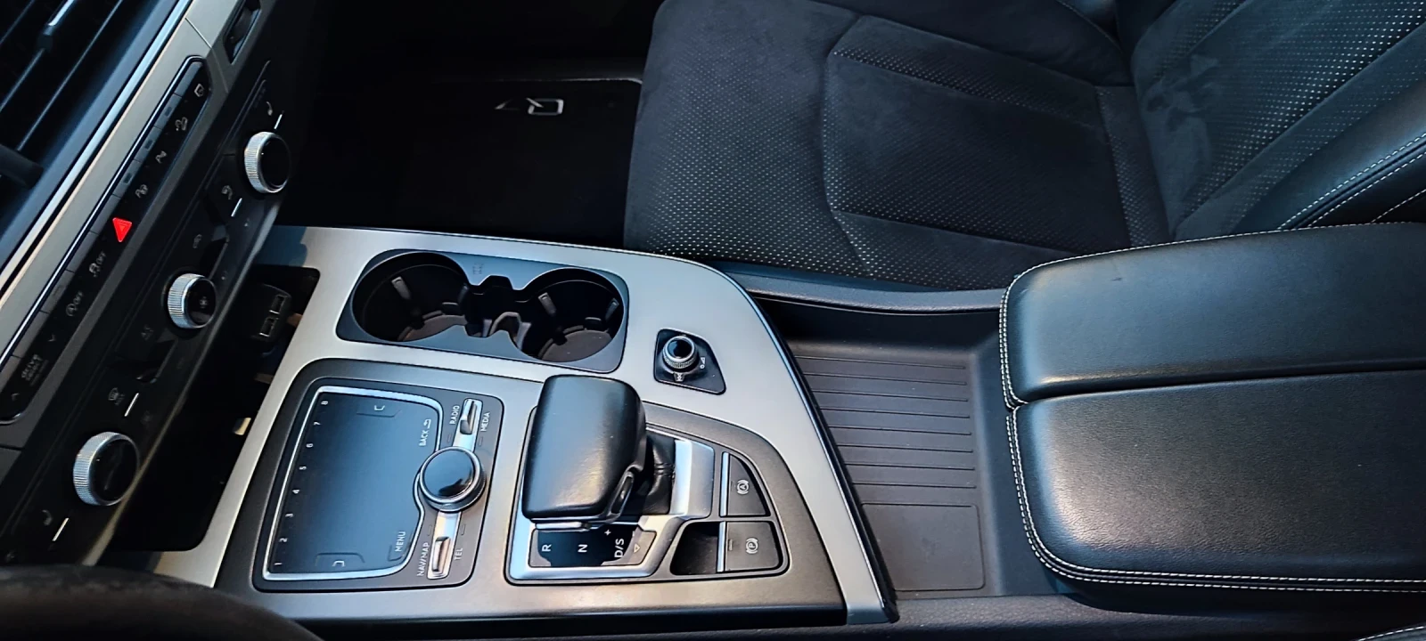 Audi Q7, снимка 8 - Автомобили и джипове - 55104709