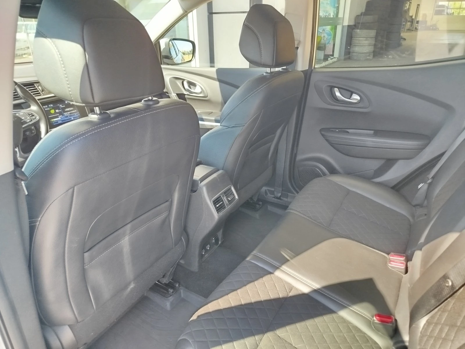 Renault Kadjar 1.3 Tce/160 к.с/ Intense, снимка 14 - Автомобили и джипове - 55471200