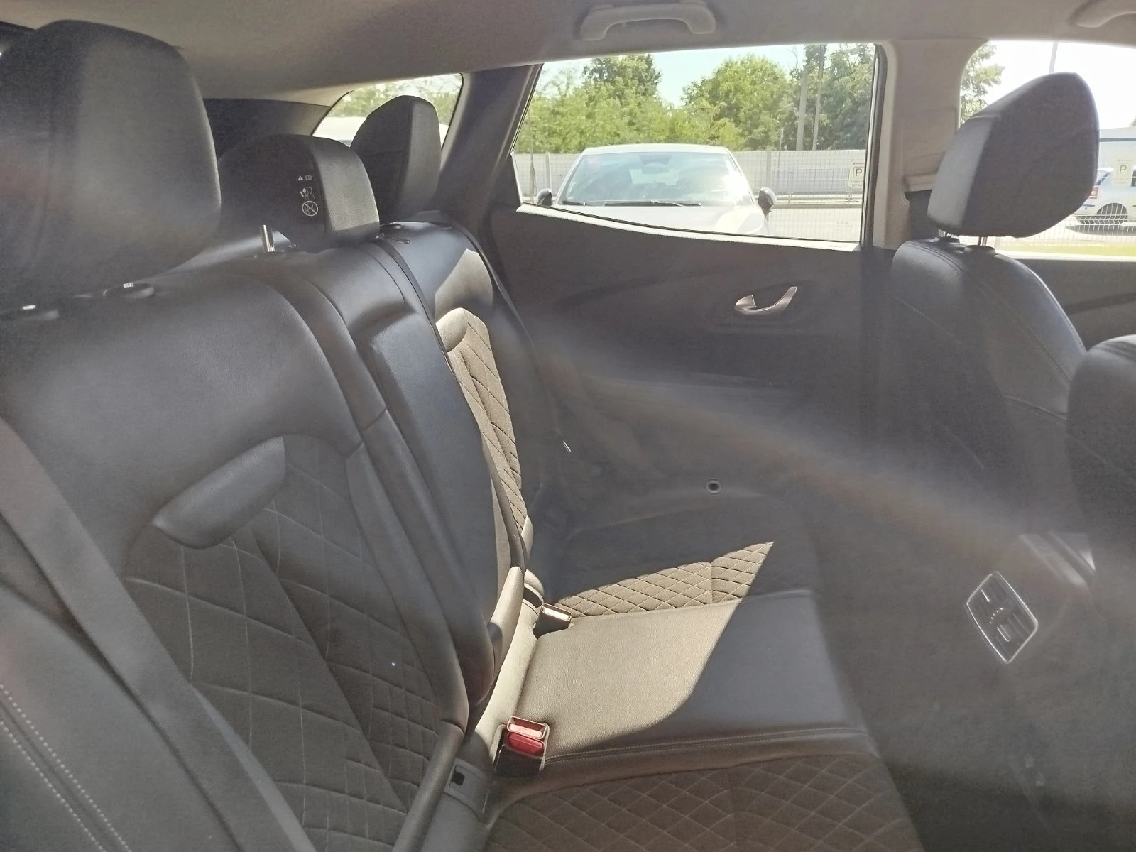 Renault Kadjar 1.3 Tce/160 к.с/ Intense, снимка 17 - Автомобили и джипове - 55471200