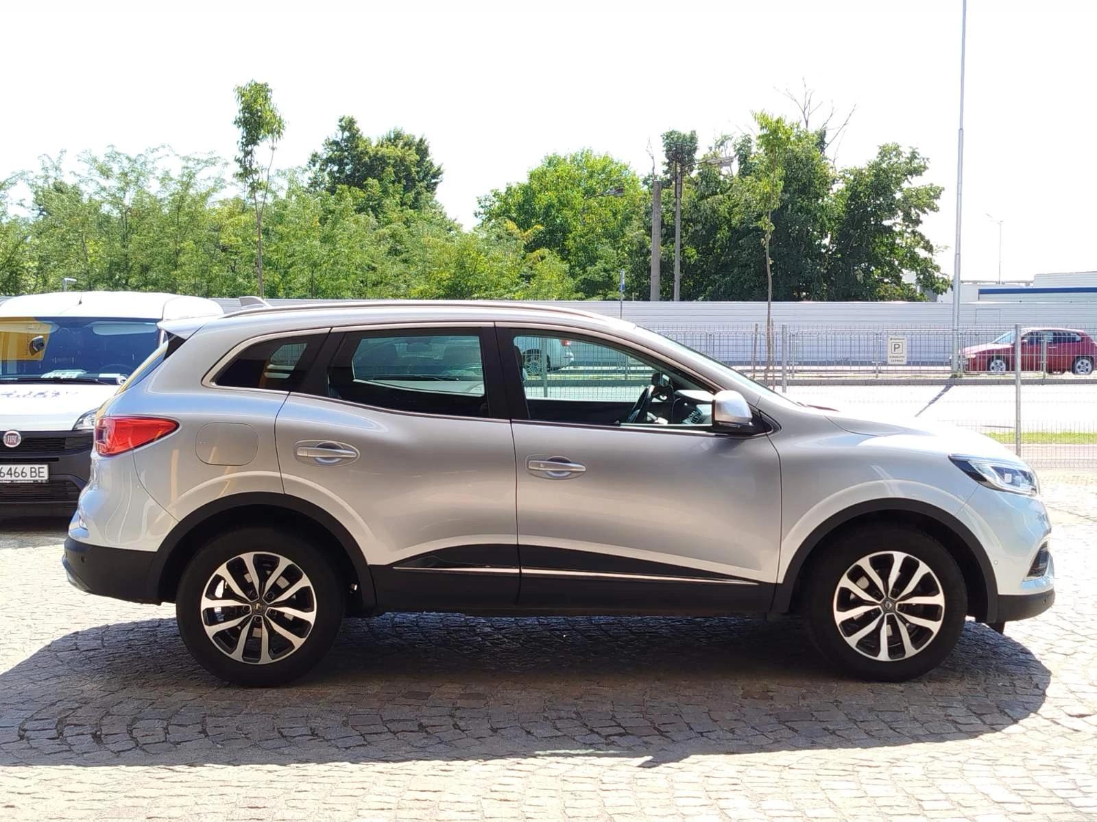 Renault Kadjar 1.3 Tce/160 к.с/ Intense, снимка 4 - Автомобили и джипове - 55471200