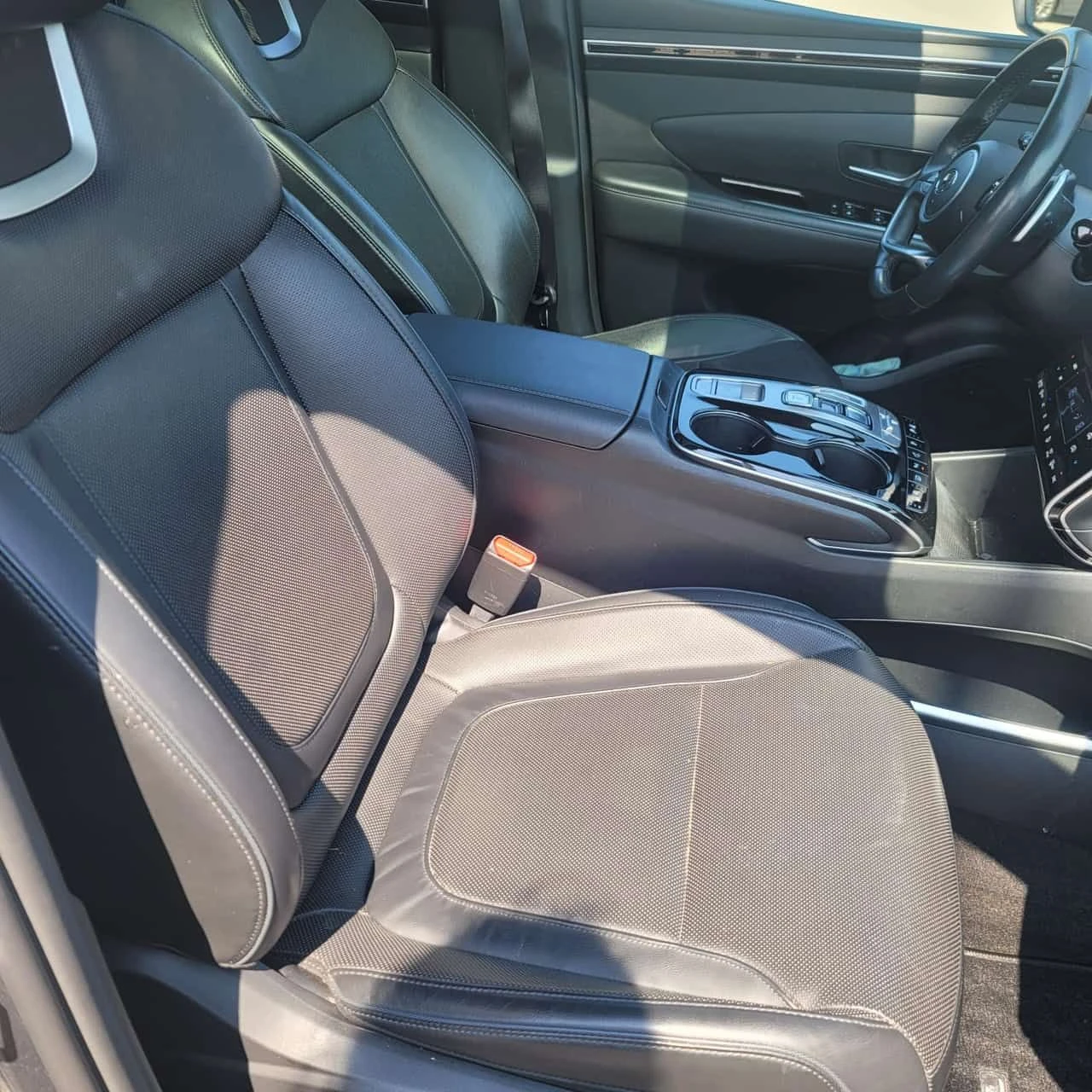 Hyundai Tucson * Ultimate * CARFAX * ЦЕНА ДО БГ, снимка 12 - Автомобили и джипове - 55629626
