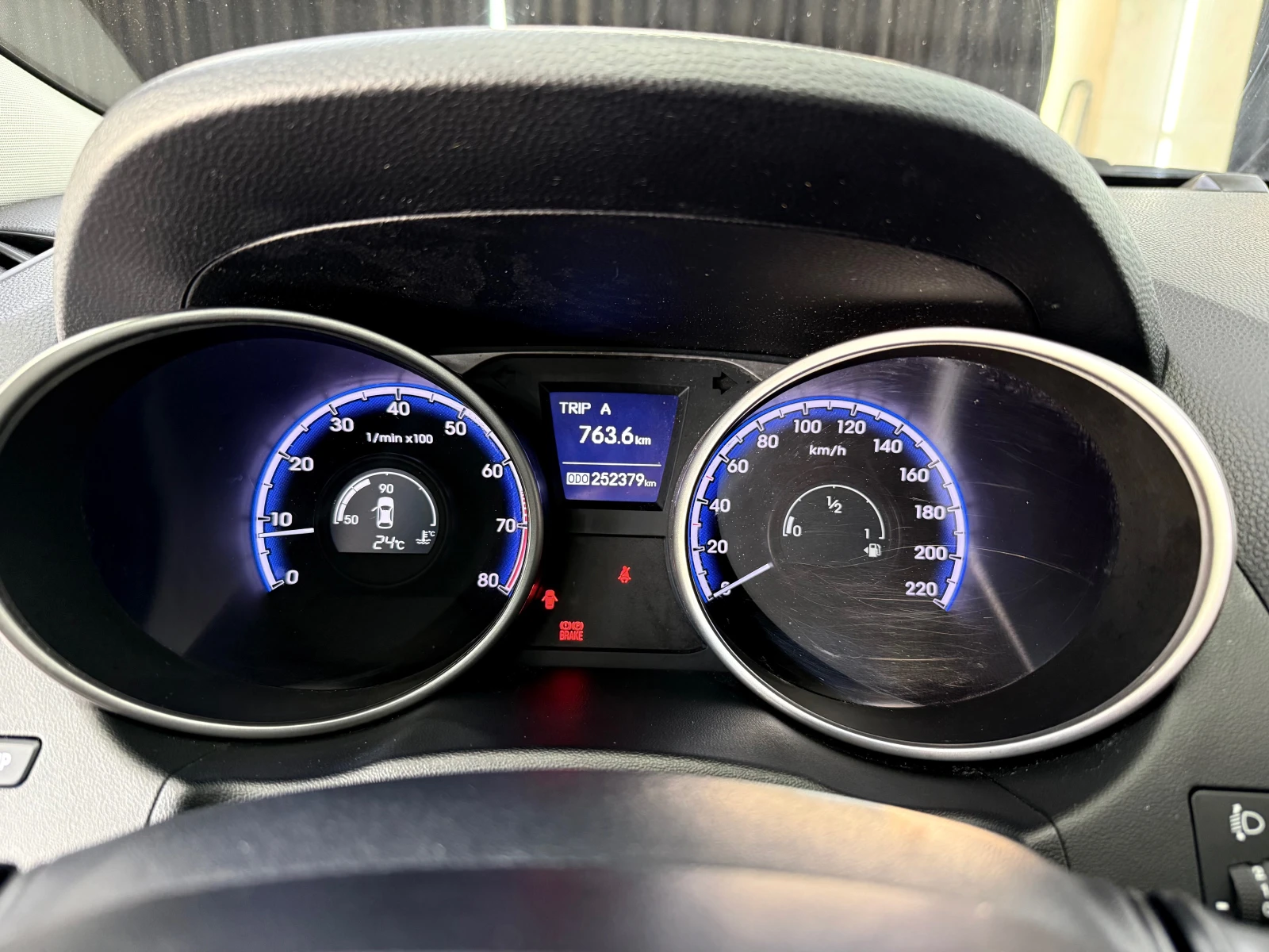 Hyundai IX35 2.0i НАВИ КОЖА, снимка 11 - Автомобили и джипове - 55902409