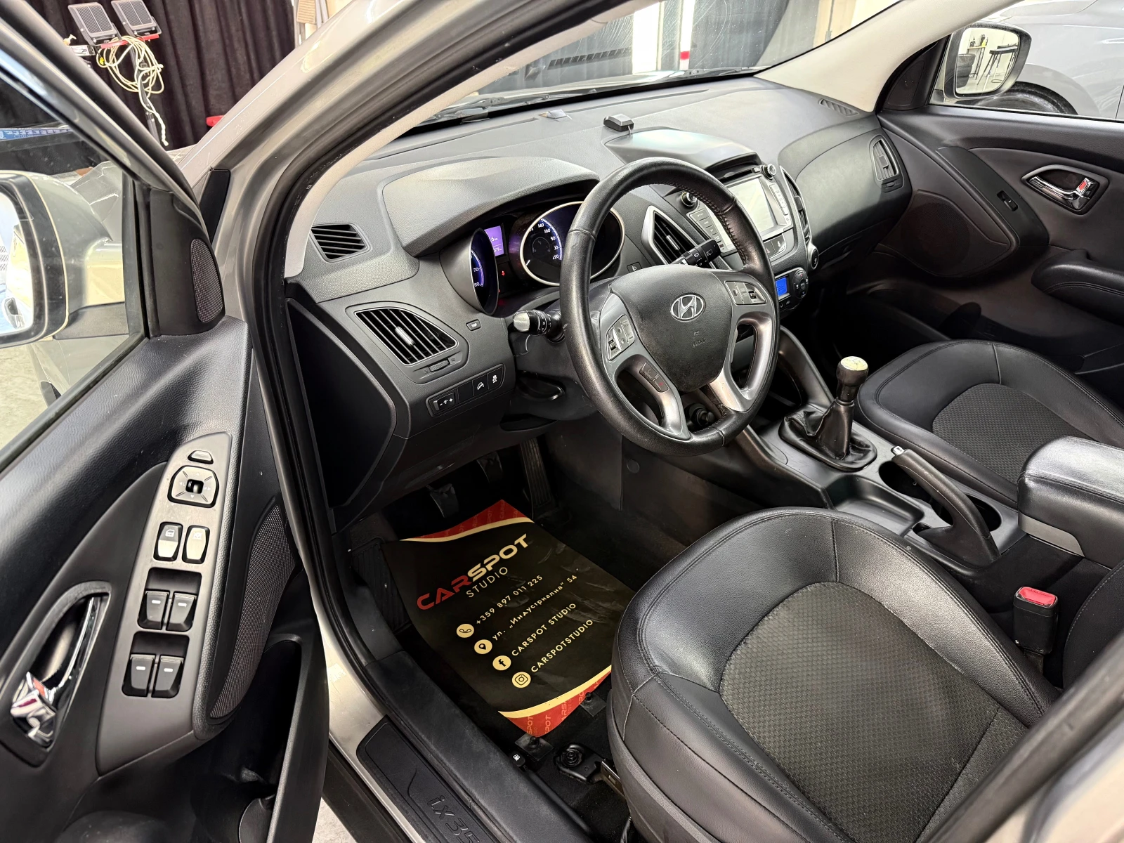 Hyundai IX35 2.0i НАВИ КОЖА, снимка 5 - Автомобили и джипове - 55902409