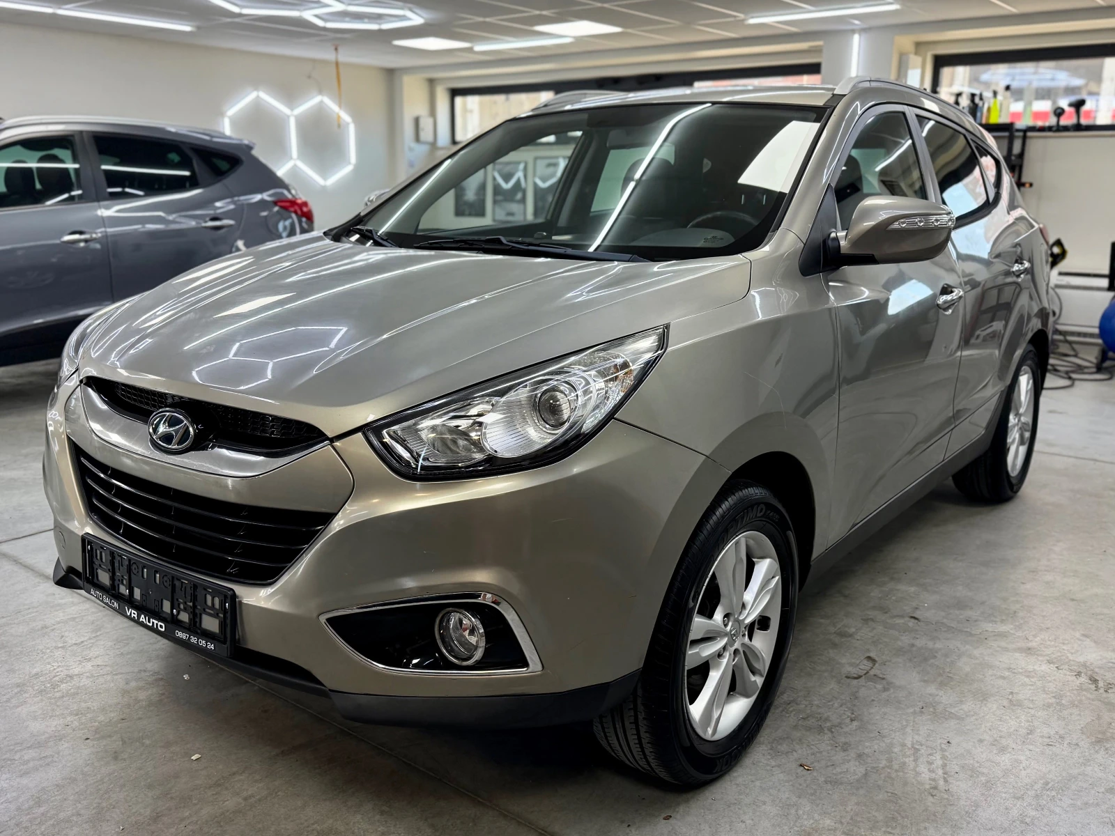 Hyundai IX35 2.0i НАВИ КОЖА, снимка 2 - Автомобили и джипове - 55902409
