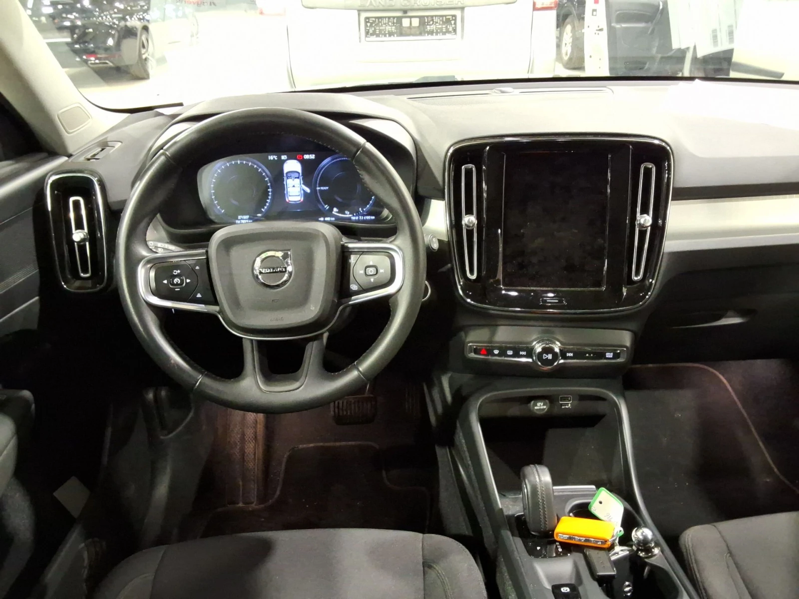 Volvo XC40 1.5 T5 Inscription Expression, снимка 11 - Автомобили и джипове - 55938123