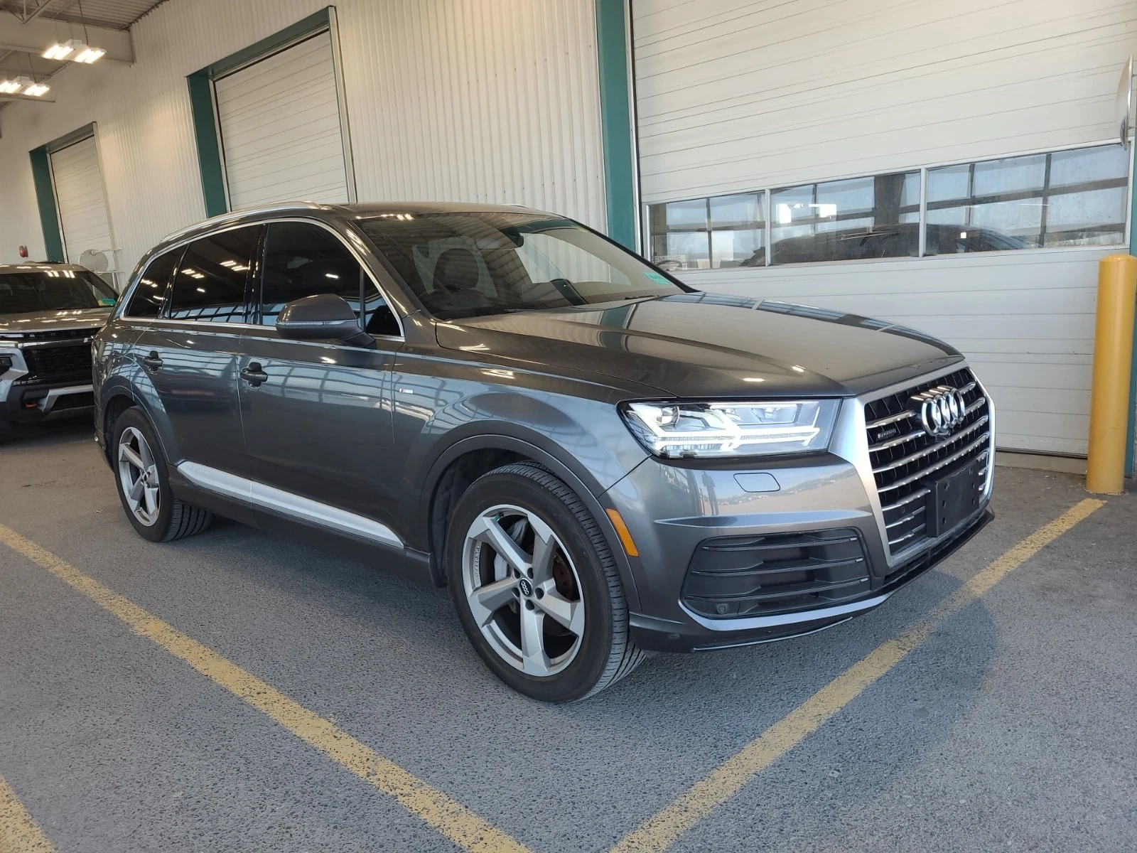 Audi Q7 TECHNIK| B&O| ПАМЕТ| 7 МЕСТА| 360САМ , снимка 2 - Автомобили и джипове - 56082785