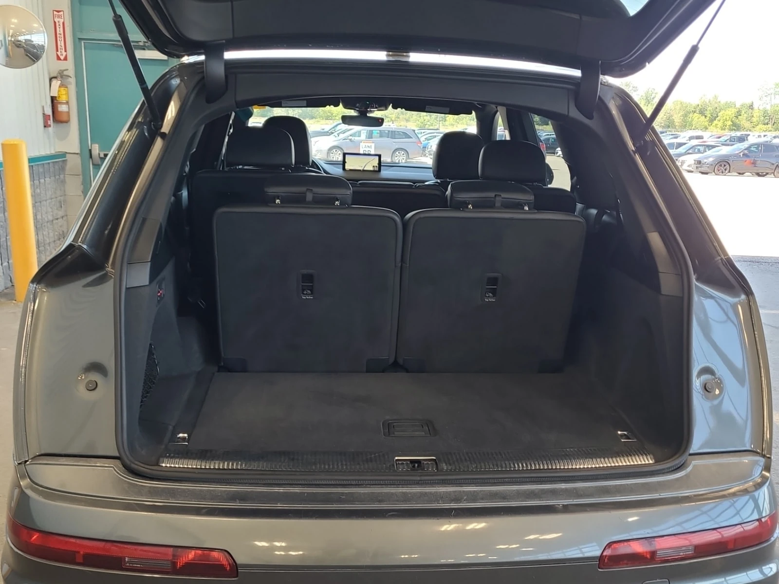 Audi Q7 TECHNIK| B&O| ПАМЕТ| 7 МЕСТА| 360САМ , снимка 14 - Автомобили и джипове - 56082785