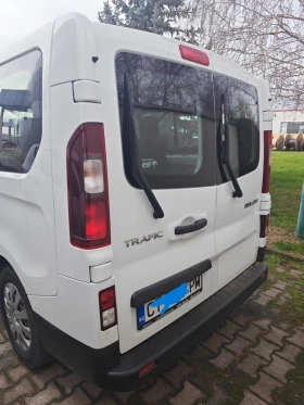 Renault Trafic, снимка 3 - Бусове и автобуси - 53606566