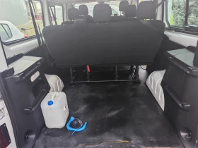 Renault Trafic, снимка 4 - Бусове и автобуси - 53606566