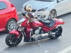 Suzuki Boulevard