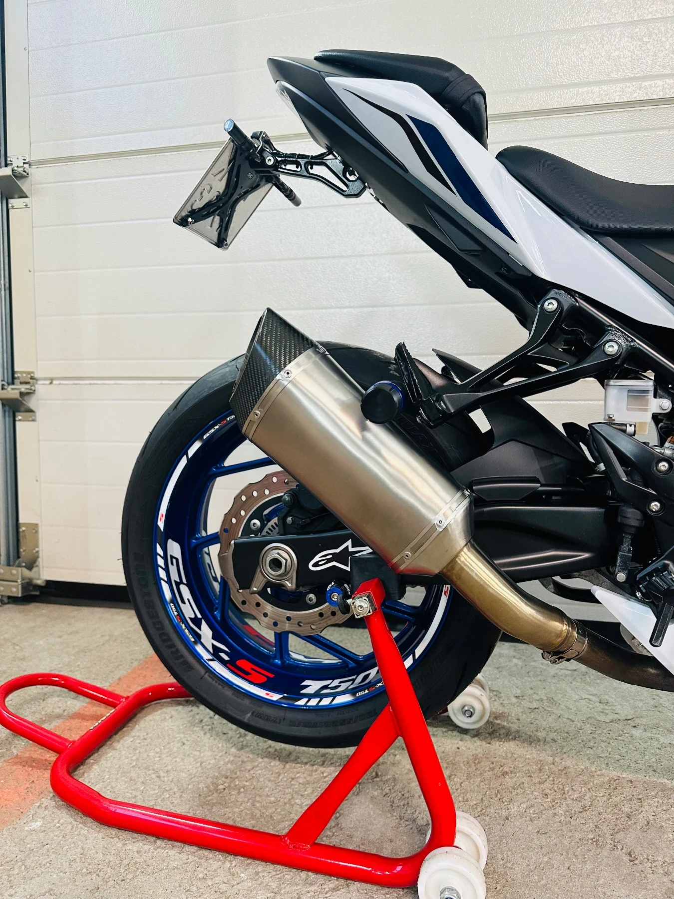 Suzuki Gsx Gsx-s750 - изображение 4