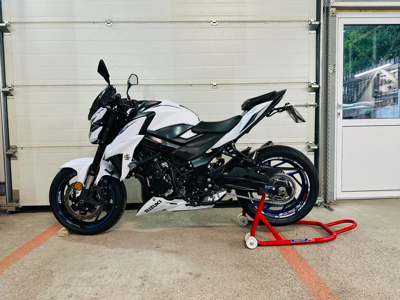 Suzuki Gsx Gsx-s750 - изображение 2