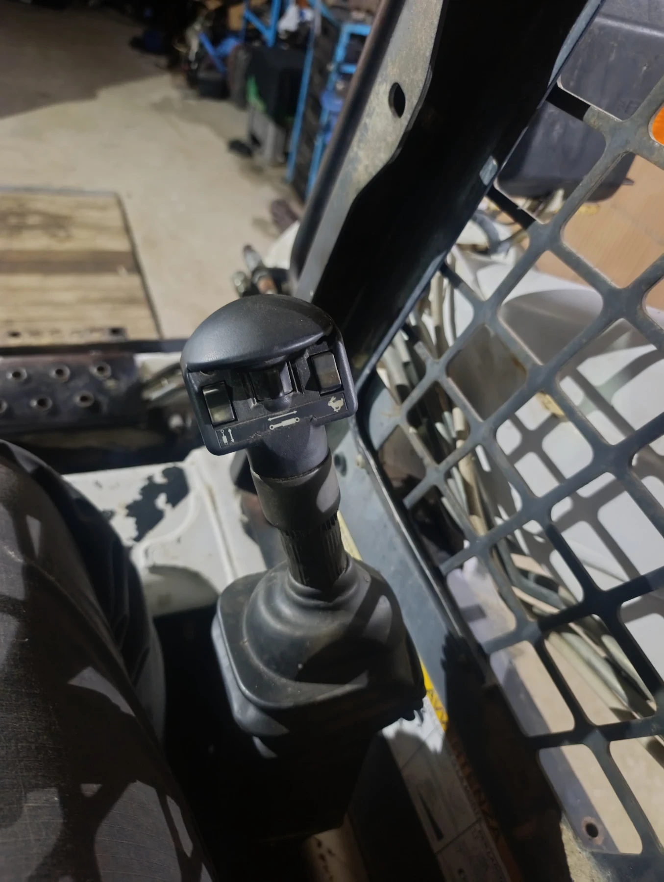 Мини челни товарачи Bobcat 773, снимка 10 - Индустриална техника - 54160050