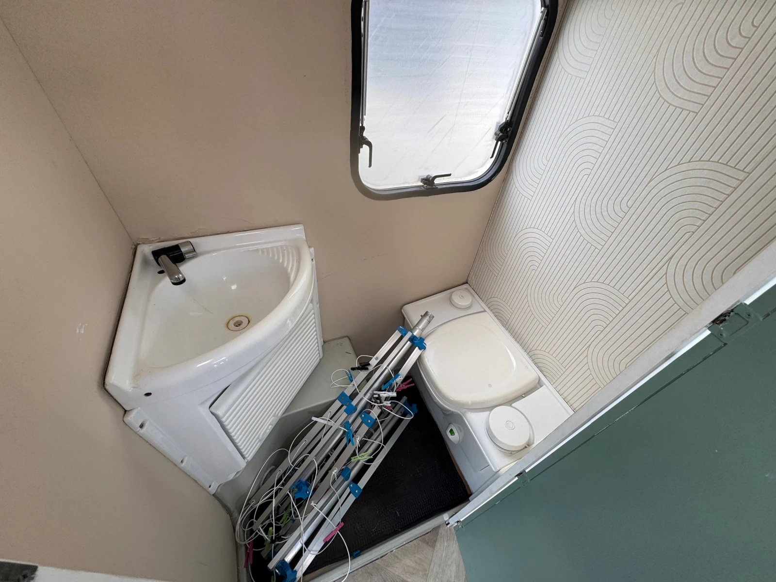  Adria | Mobile.bg   12