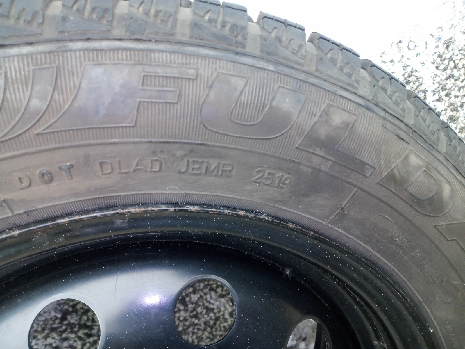 ���� � ������ 185/65R15 �� Kia Stonic | Mobile.bg � ����������� 2