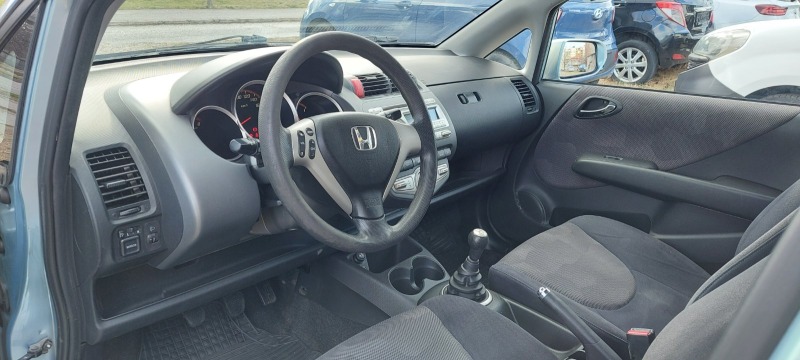 Honda Jazz 1.3 бензин клима, снимка 8 - Автомобили и джипове - 44032023