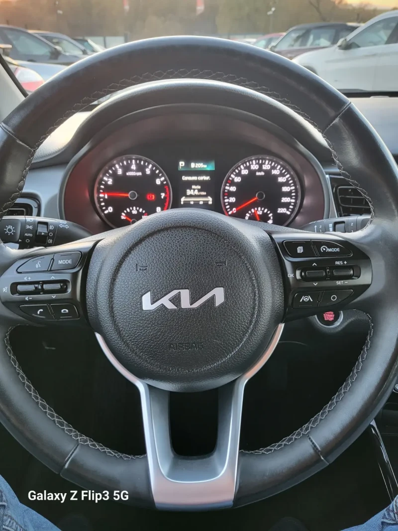 Kia Rio, снимка 10 - Автомобили и джипове - 47895053