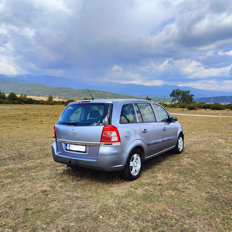 Opel Zafira 1.8, снимка 2 - Автомобили и джипове - 48204553