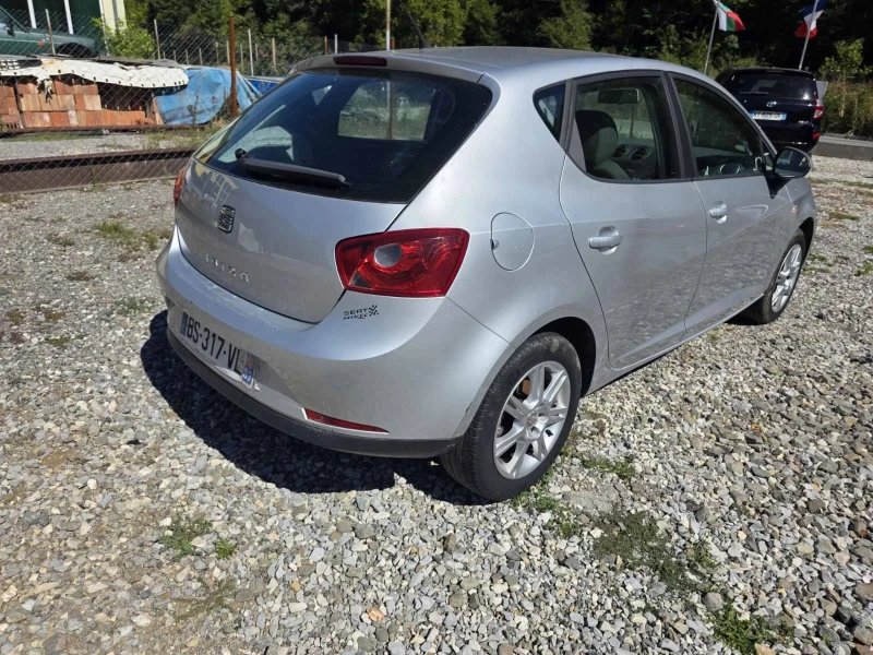 Seat Ibiza 1.6tdi, снимка 5 - Автомобили и джипове - 51616404
