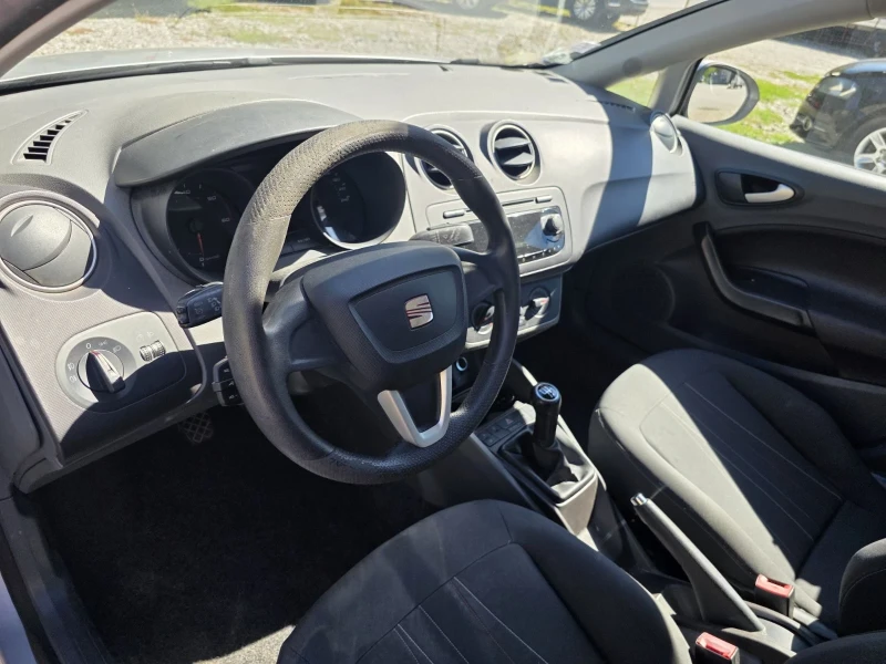 Seat Ibiza 1.6tdi, снимка 6 - Автомобили и джипове - 51616404