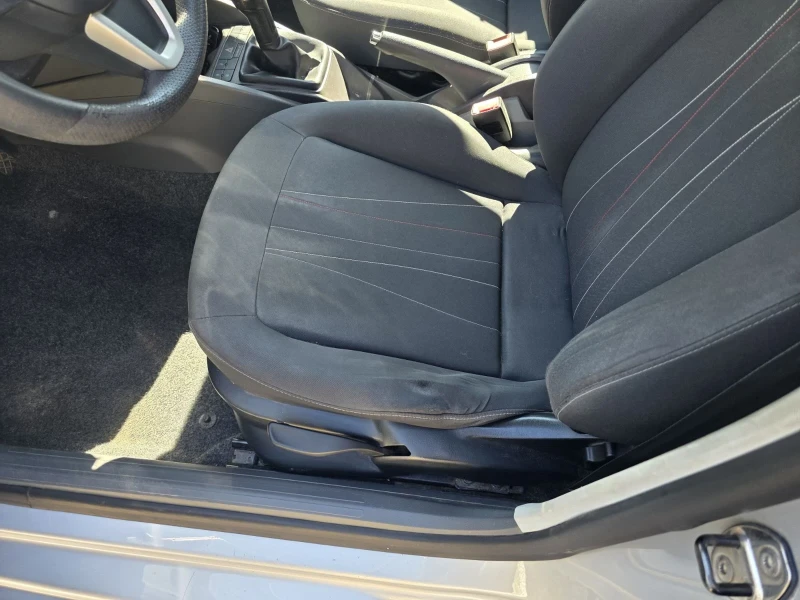 Seat Ibiza 1.6tdi, снимка 7 - Автомобили и джипове - 51616404