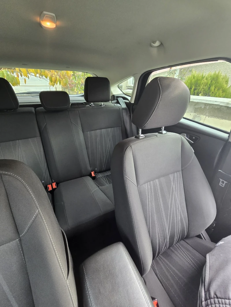 Ford Focus SE, снимка 14 - Автомобили и джипове - 52351740