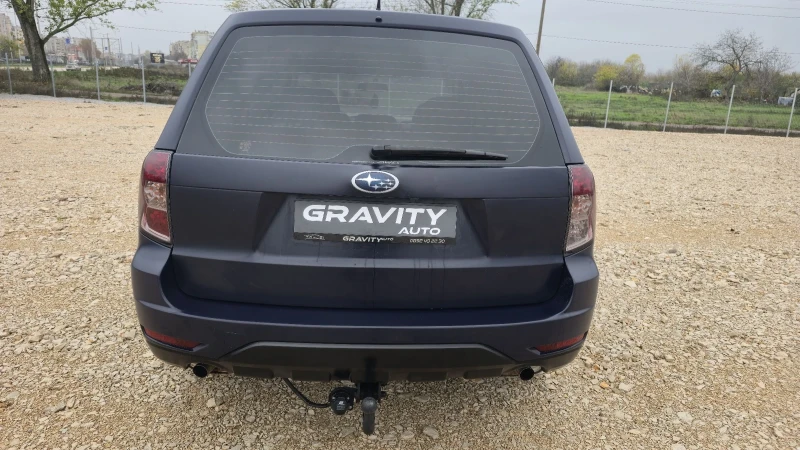 Subaru Forester 2.0i 4x4, снимка 2 - Автомобили и джипове - 52503127