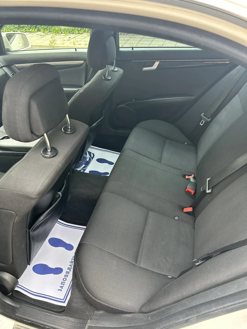 Mercedes-Benz C 220, снимка 8 - Автомобили и джипове - 52516589