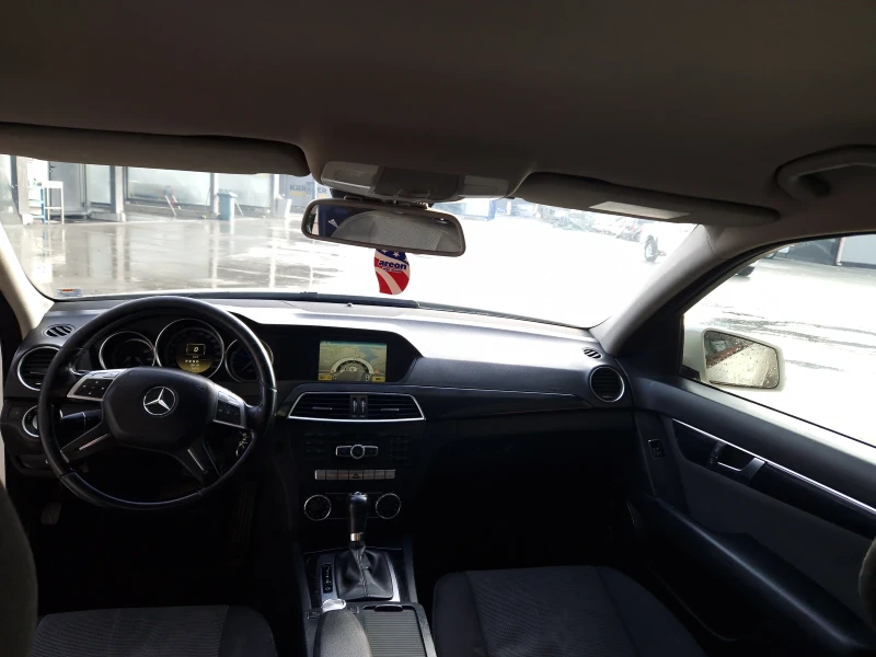Mercedes-Benz C 220, снимка 5 - Автомобили и джипове - 52516589