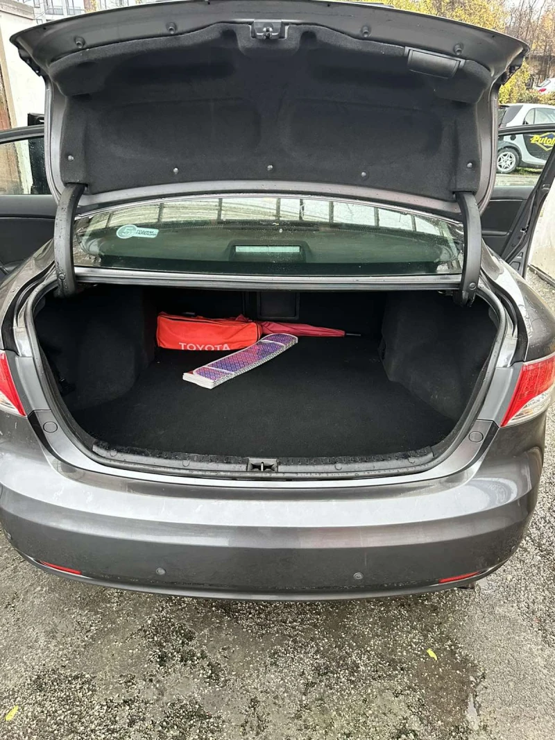 Toyota Avensis, снимка 4 - Автомобили и джипове - 52591431