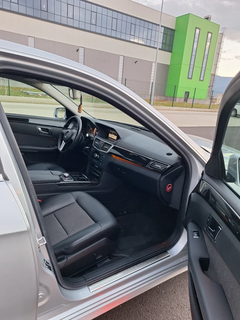 Mercedes-Benz E 220 2.2 CDI Avantgarde 7G EVRO5, снимка 7 - Автомобили и джипове - 53406122