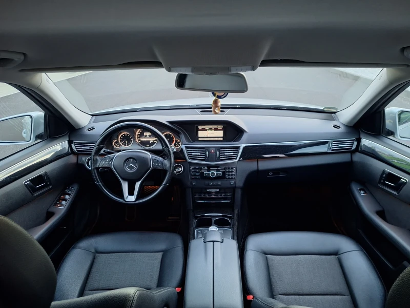 Mercedes-Benz E 220 2.2 CDI Avantgarde 7G EVRO5, снимка 10 - Автомобили и джипове - 53406122