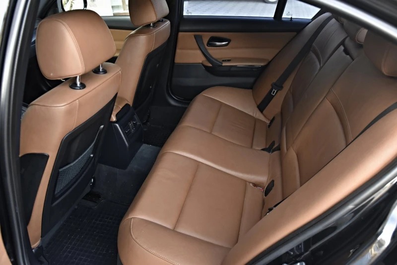 BMW 330 M57 2.5D , снимка 16 - Автомобили и джипове - 53495314
