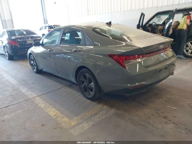 Hyundai Elantra HYBRID BLUE - изображение 3