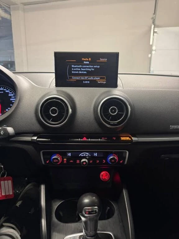 Audi A3 2.0T* Premium* АвтоКредит* (ЦЕНА ДО БГ), снимка 13 - Автомобили и джипове - 54001563