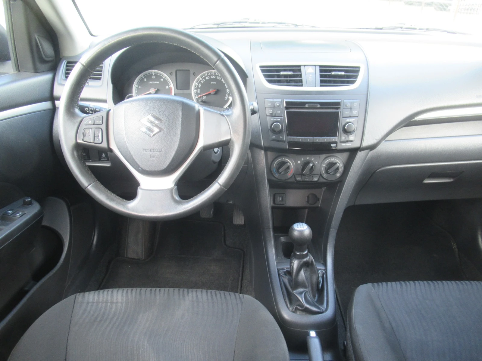 Suzuki Swift 1.3DDIS 75ps * ПЕРФЕКТЕН*  | Mobile.bg — изображение 13