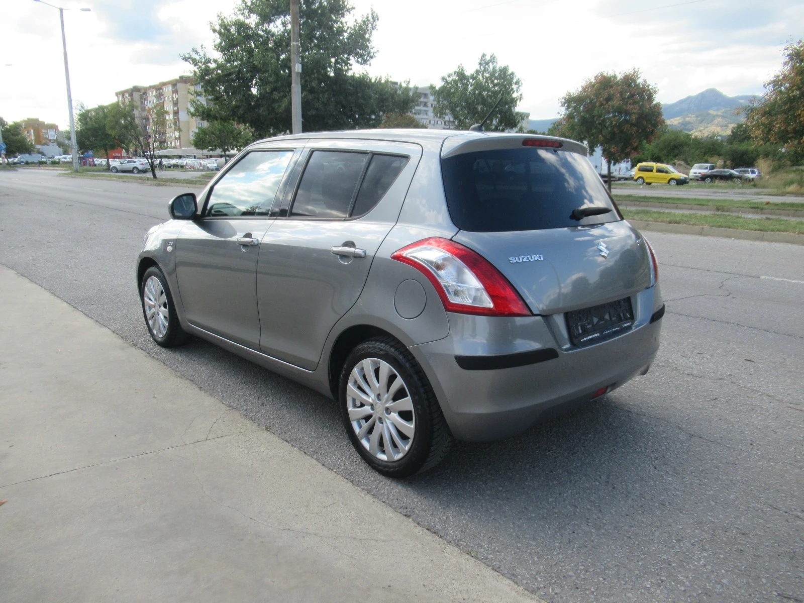 Suzuki Swift 1.3DDIS 75ps * ПЕРФЕКТЕН*  - изображение 3