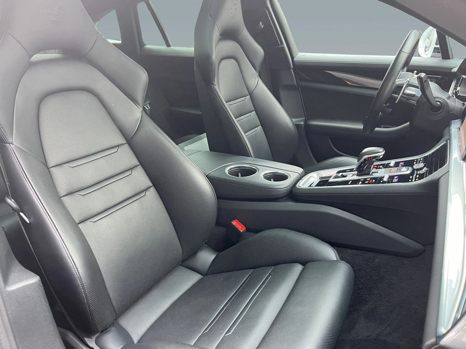 Porsche Panamera 4S E-HYBRID/560HP/SPORT/TURISMO/360/AMBI/260v | Mobile.bg   12