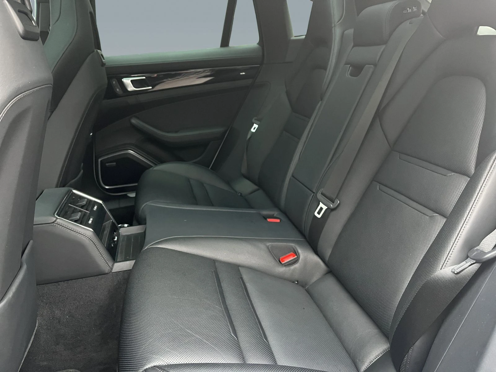 Porsche Panamera 4S E-HYBRID/560HP/SPORT/TURISMO/360/AMBI/260v | Mobile.bg   13