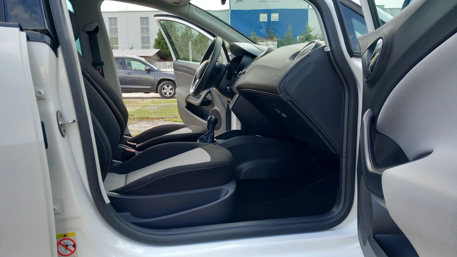 Seat Ibiza 1.2i-КЛИМАТРОНИК - изображение 10