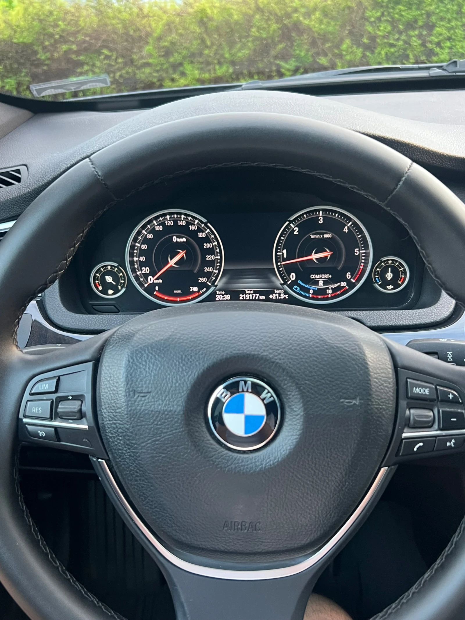 BMW 5 Gran Turismo 530d GT xDrive - изображение 6
