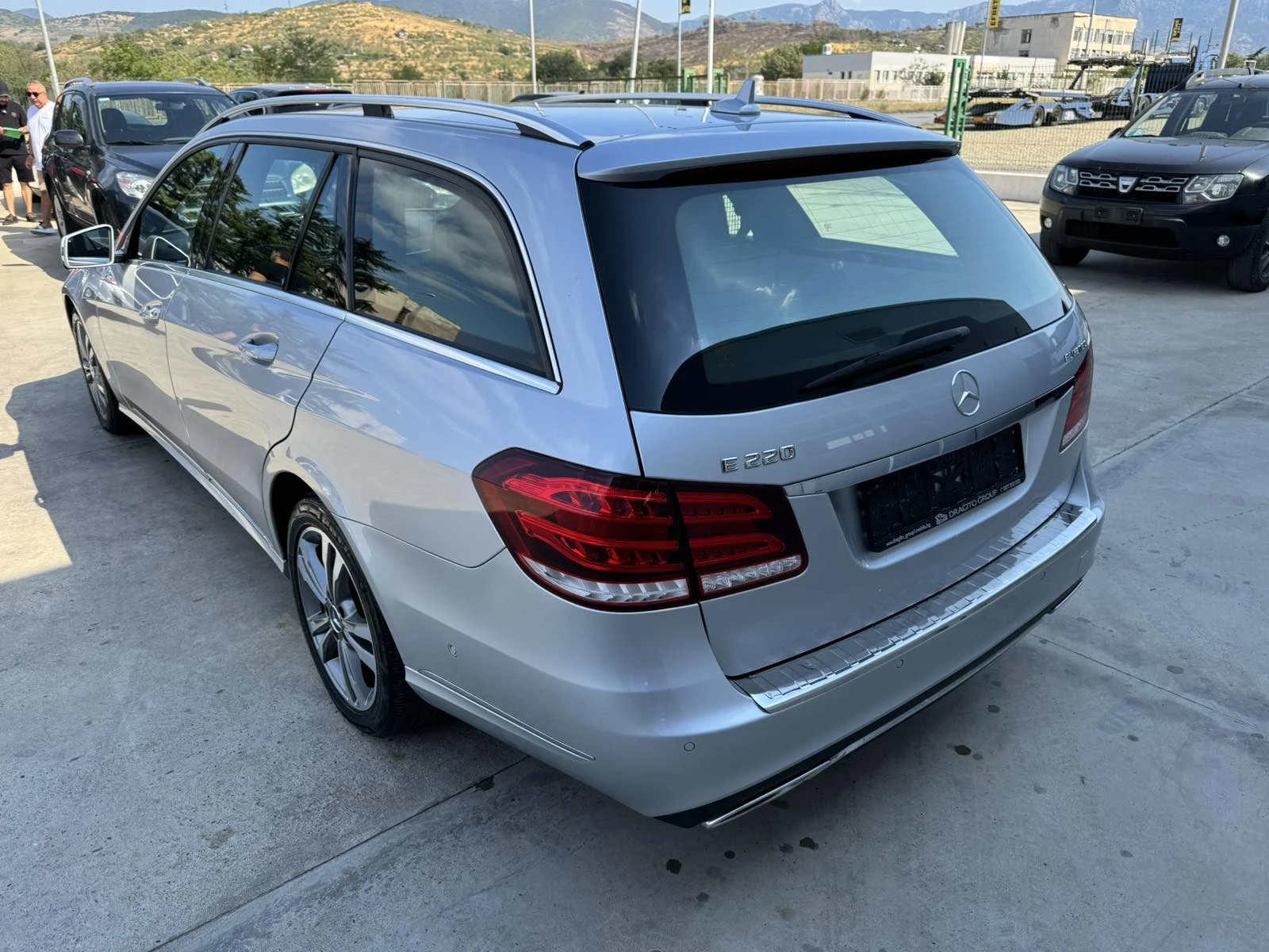 Mercedes-Benz E 220 2.2* 170ps* BLUETEC* LED* НАВИ* КОЖА*  - изображение 3