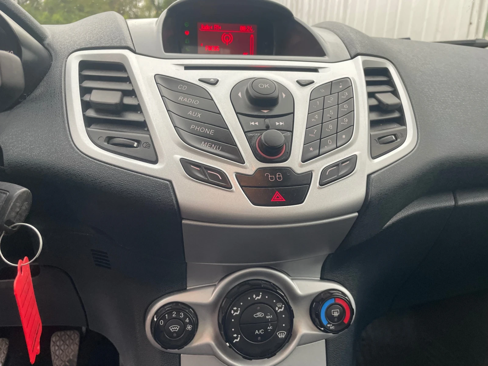 Ford Fiesta  - изображение 7