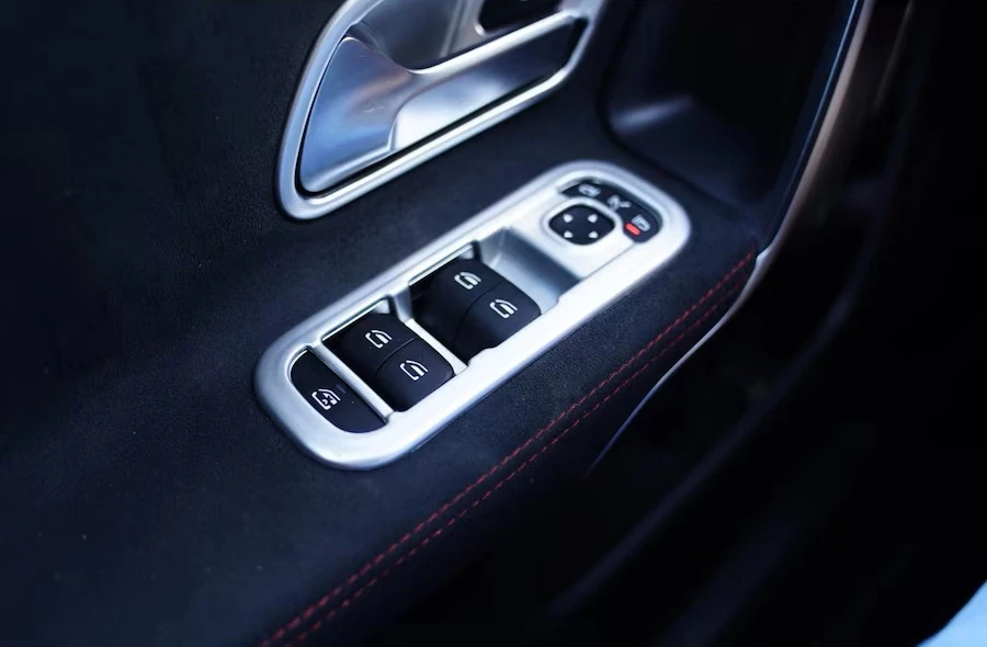 Mercedes-Benz CLA 220 Coupe AMG Line 4Matic - изображение 10