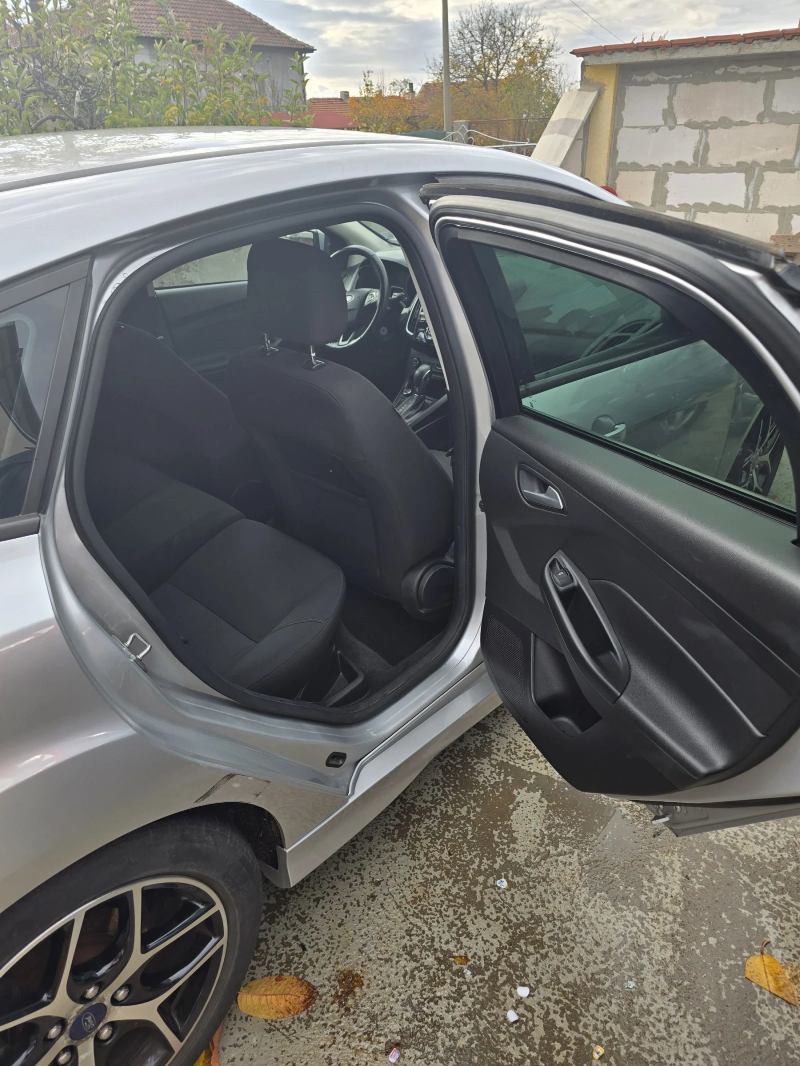 Ford Focus SE - изображение 8