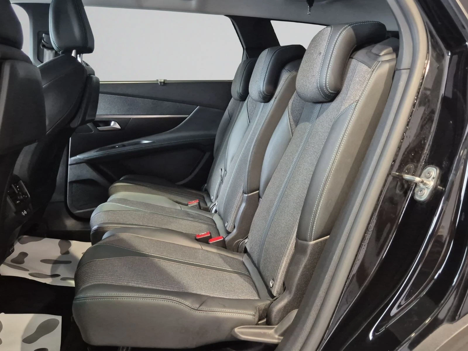 Peugeot 5008  5008 New Line Up ALLURE PACK 1.5 BlueHDi 130 S&S  | Mobile.bg   13