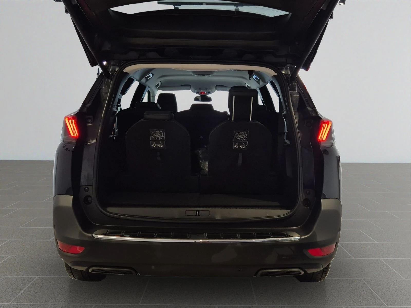 Peugeot 5008  5008 New Line Up ALLURE PACK 1.5 BlueHDi 130 S&S  | Mobile.bg   16