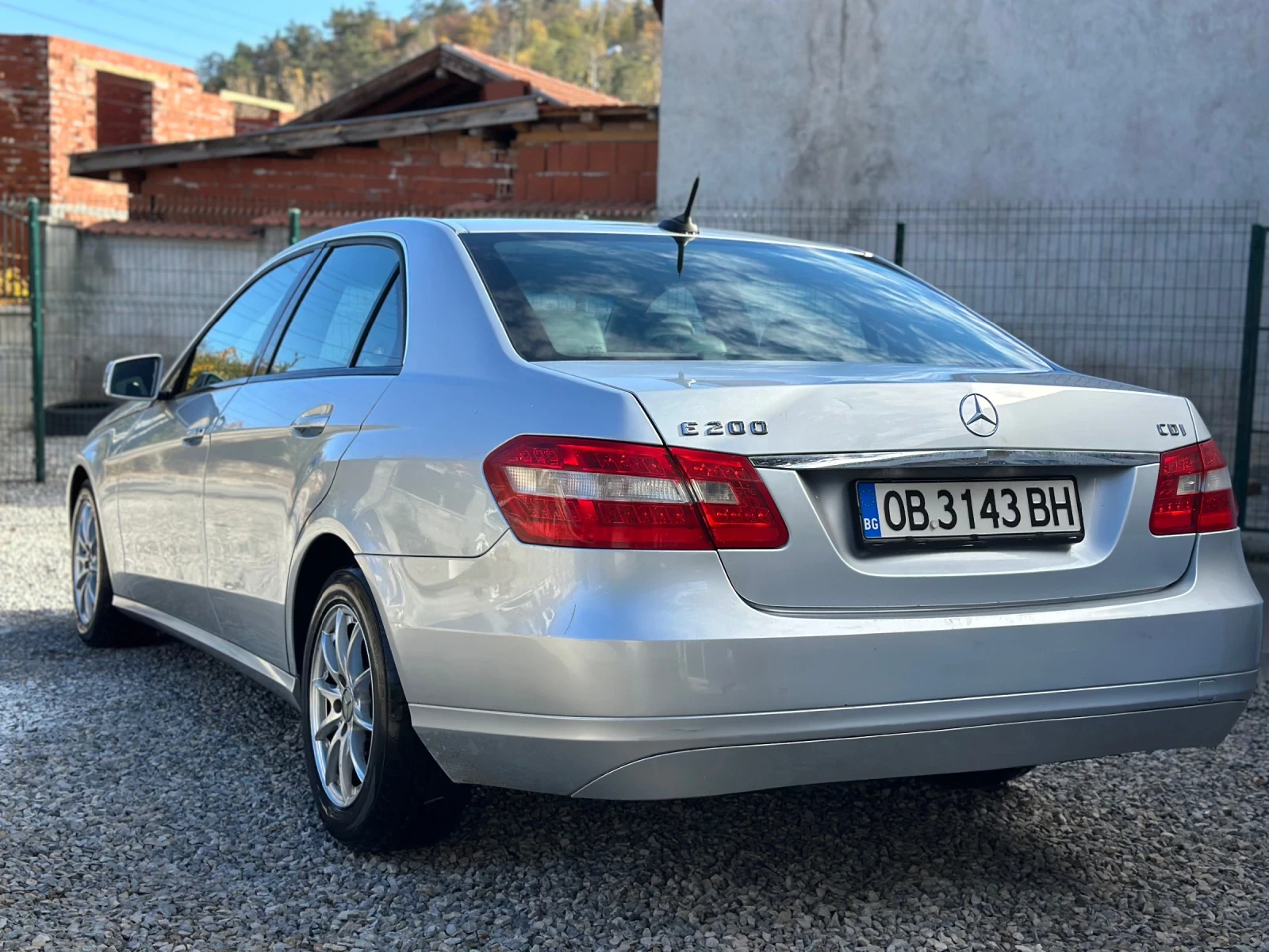 Mercedes-Benz E 200 CDI  | Mobile.bg   2