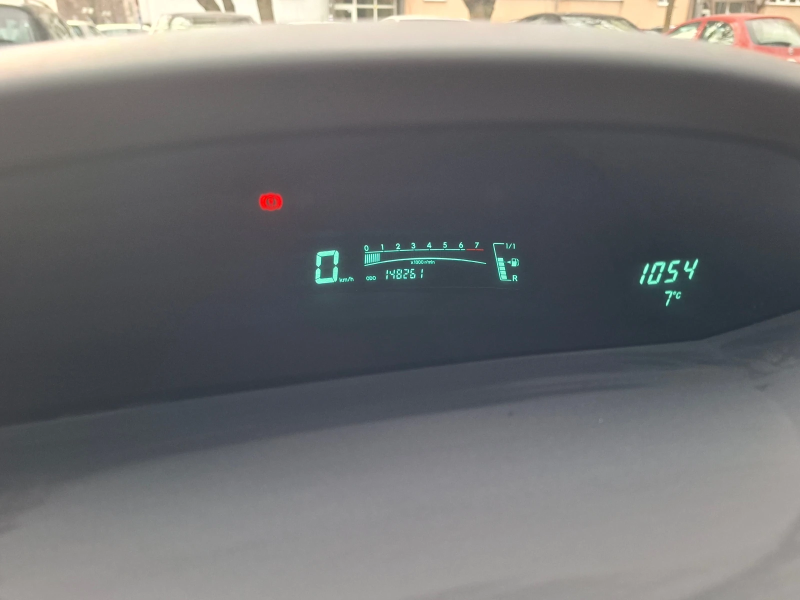 Toyota Yaris 1.3VVT-i - изображение 6