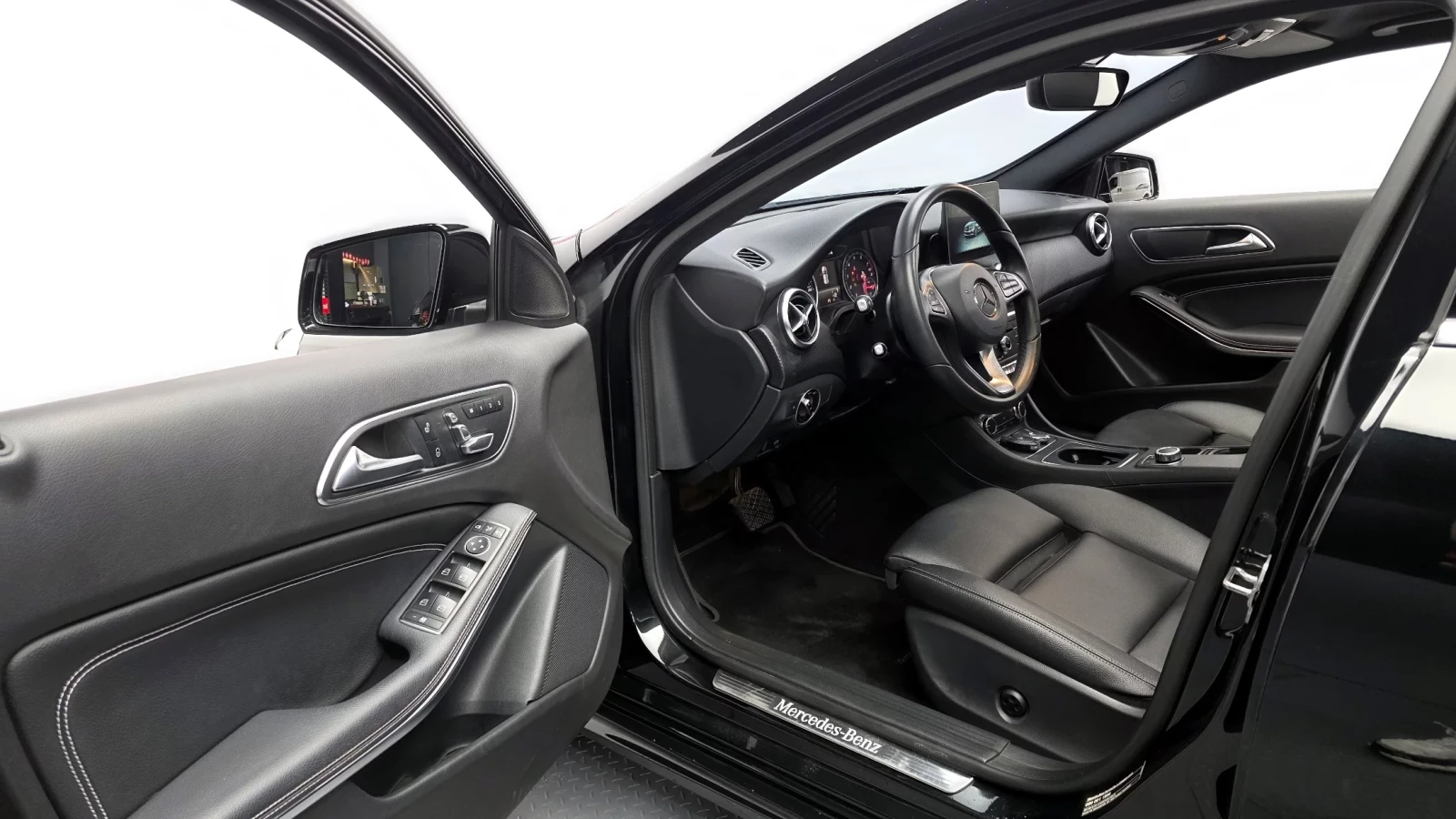 Mercedes-Benz A 200 AMG Line * ������� * ������� * Start Stop | Mobile.bg � ����������� 12